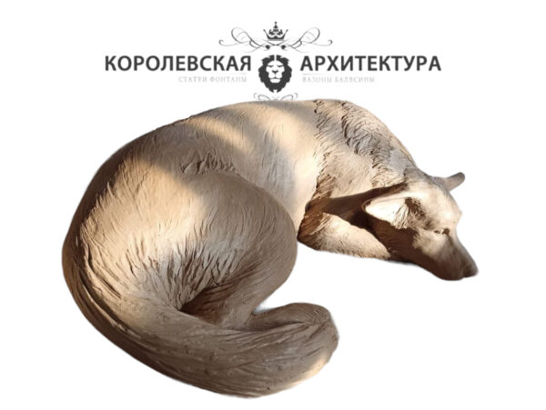 Скульптура лежачей собаки (1)