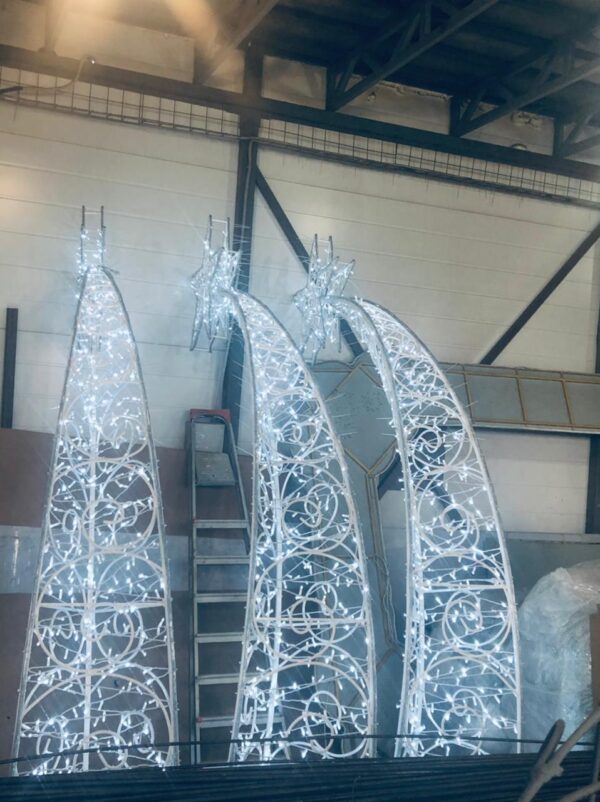 Alternative view of Световая фигура Падающая звезда (300 см)