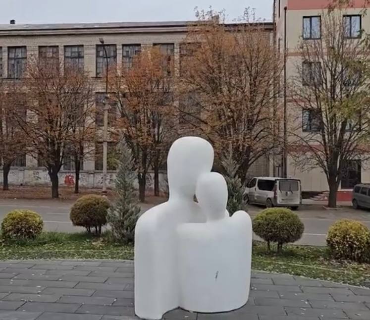 Скульптура влюбленные 5 Скульптура влюбленные — изображение 5