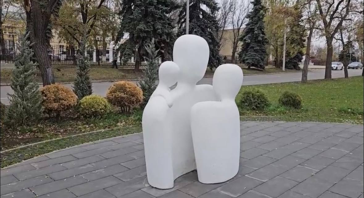 Скульптура Семья 3 Скульптура Семья — изображение 3