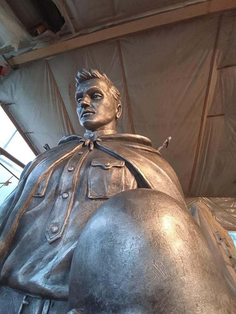 Памятник Солдату Великой Отечественной войны 3 Памятник солдату Великой Отечественной войны - монумент из бетона