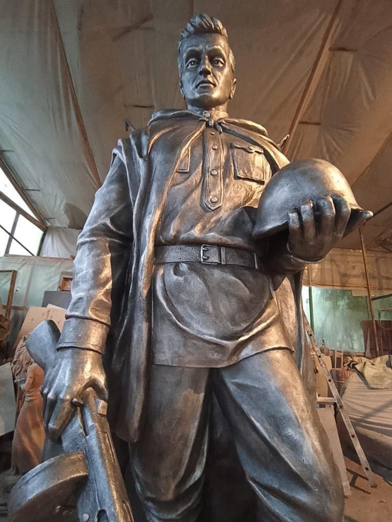 Памятник Солдату Великой Отечественной войны 2 Памятник солдату Великой Отечественной войны - монумент из бетона